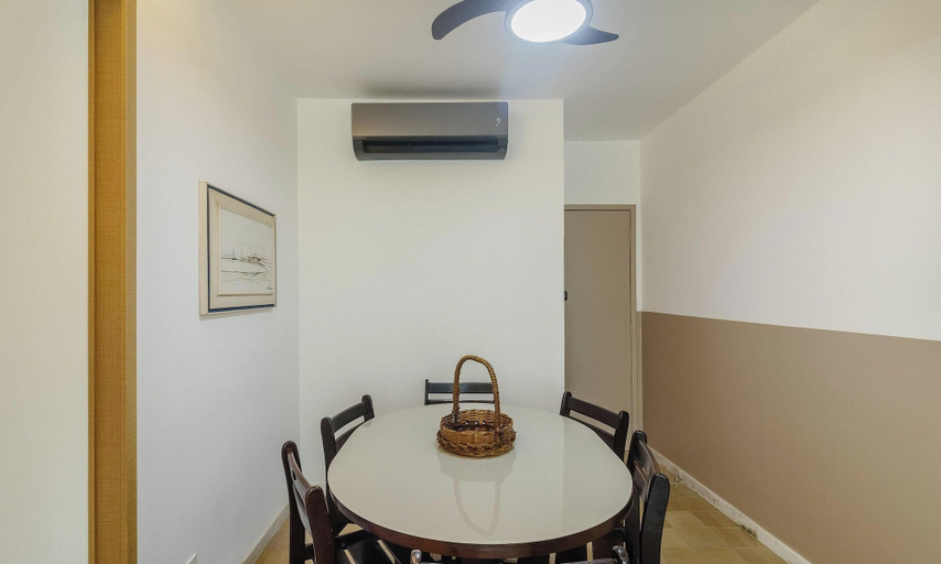 Dining, 3BR Apt 300m From the Beach in Cabo Frio - Ecs0202, Cabo Frio
