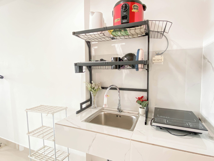 Private kitchen 5, Studio Apartment Jkt Living Star Near Citimall Cimanggis, Jakarta Timur