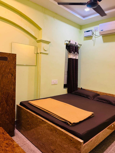 Room 4, Thashmika Residency, Tiruvannamalai
