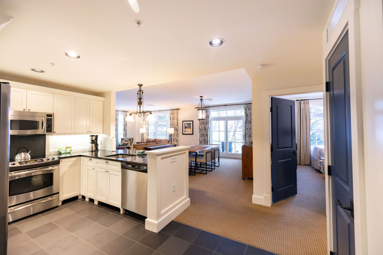Food & Drinks, Clay Brook Hotel & Residences, Washington