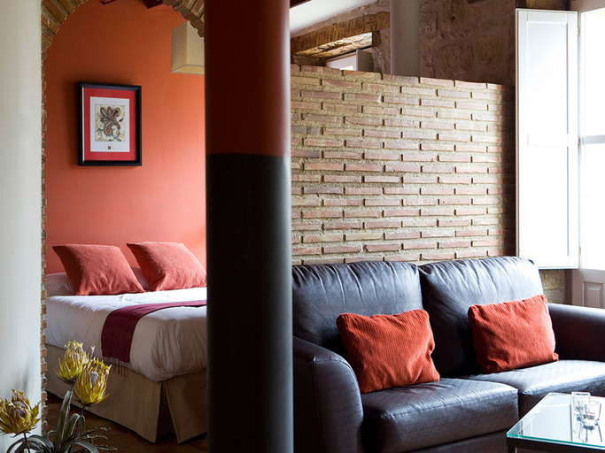 Living area 2, Apartamentos Señorio de Haro 3000, La Rioja