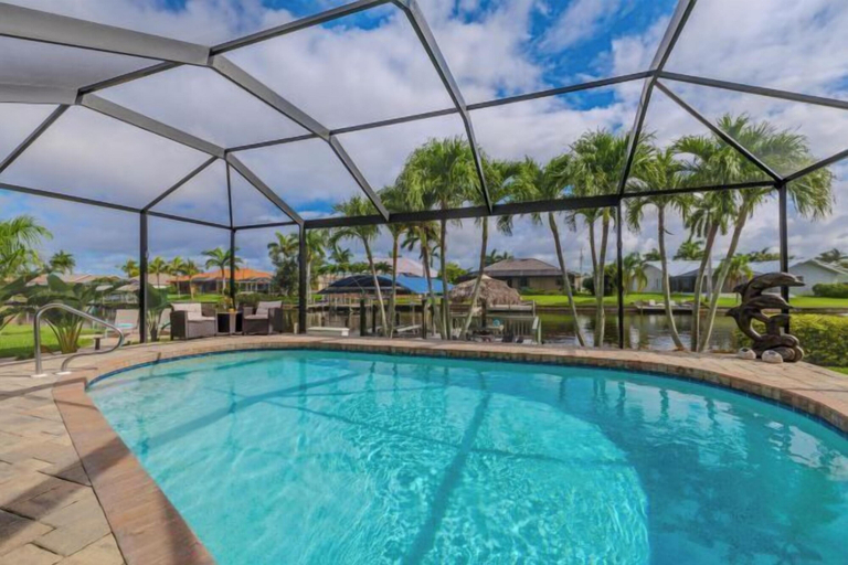 Indoor pool 3, Villa Barefoot Cove, Lee
