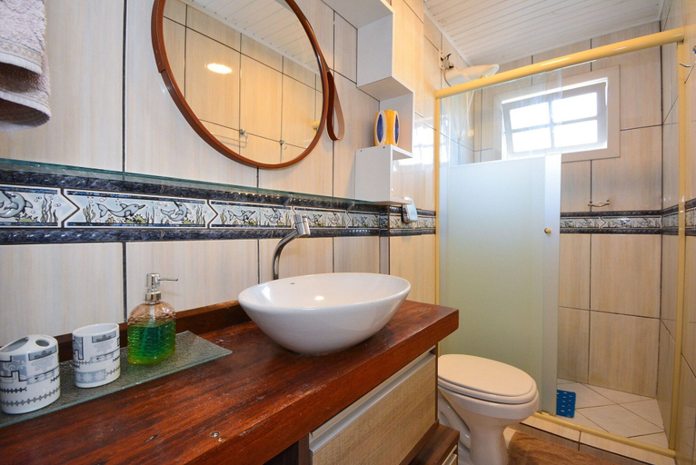 Bathroom 3, Ampla Casa com Piscina Ponta do Papagaio, Palhoça