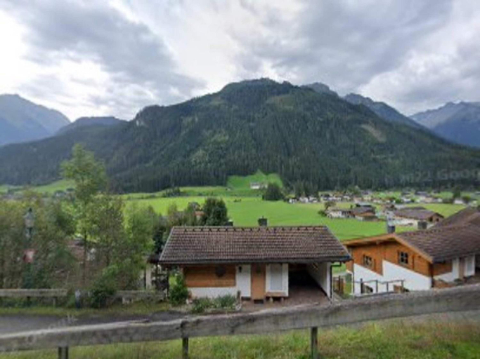 Others 4, Chalet in Konigsleiten near Ski Lift, Zell am See