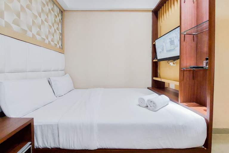 Room 2, Strategic And Comfy Studio Apartment B Residence Near Bsd, Tangerang Selatan