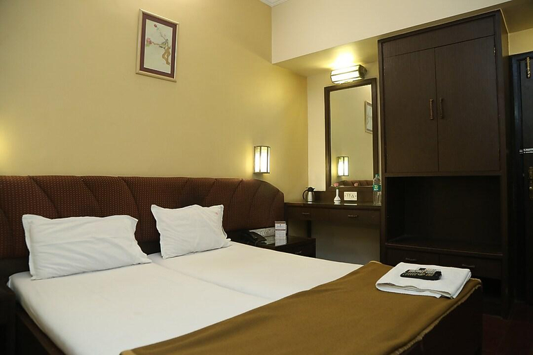 Bedroom 3, Hotel Ganesh Palace, Mumbai Suburban