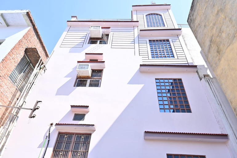 5, Bholashankara Vasavi Annapurna Satram, Varanasi