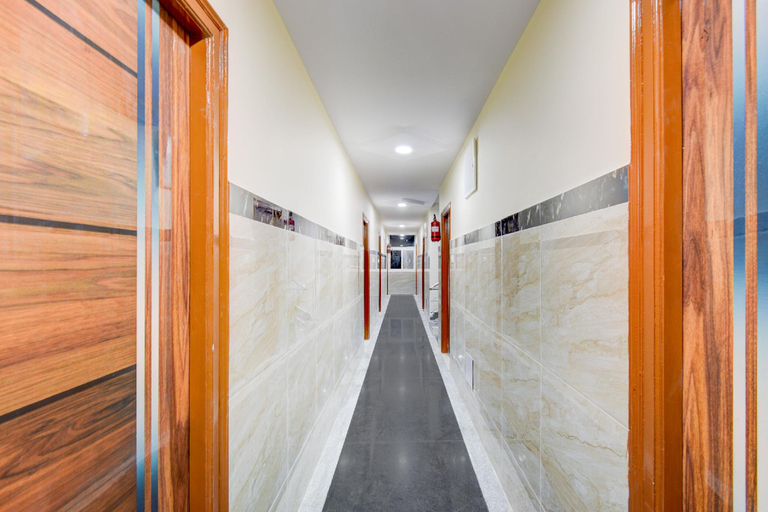 Lobby 4, Townhouse Financial District Circle, Hyderabad
