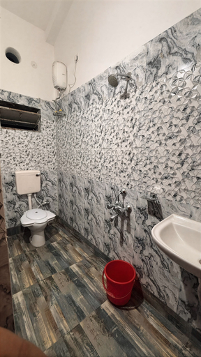 Bathroom 2, Swapno Chhobi, Birbhum