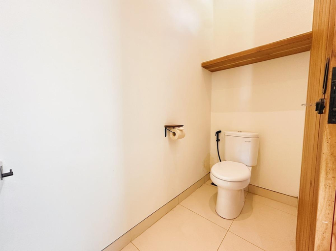 Bathroom 4, Villa Sylvia Canggu, Badung