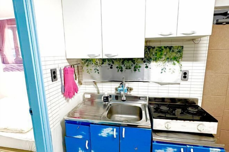 Private kitchen 3, Hongdae Sinchon 10min/ Max 4/ Early Check-in/ Bag Storage/ Netflix, Seodaemun