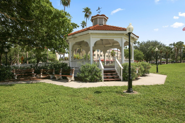 Property grounds 3, Venice Beach 2 Bedroom Condo with Beach Access+Community Pool 2 Condo, Sarasota