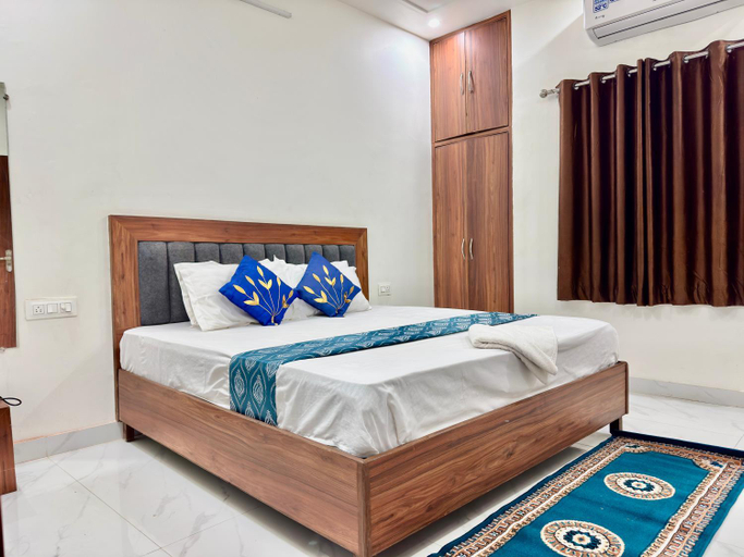 Bedroom 3, Shree Hanumat Kripa Dham, Mathura
