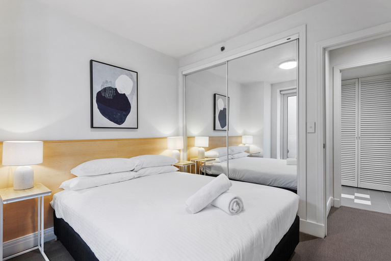 Bedroom 3, Chic 1-Bed Apartment Steps From Shopping Street, Melbourne