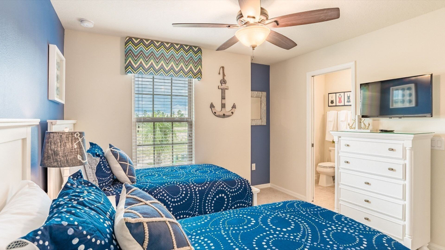 Room 5, Windsor Westside Resort 7 Bedroom Home with Game Room 7 Home, Osceola