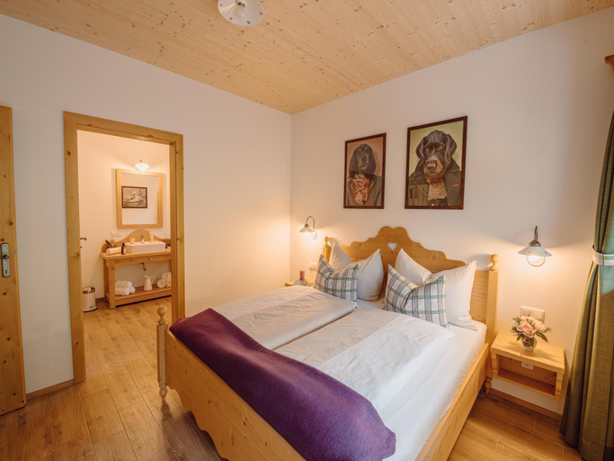3, Chalet near Lake Grundlsee Ski Lift, Liezen