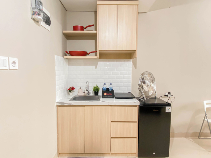Private kitchen 2, Cream Tone 1Br At Royal Sentul Park Apartment, Bogor