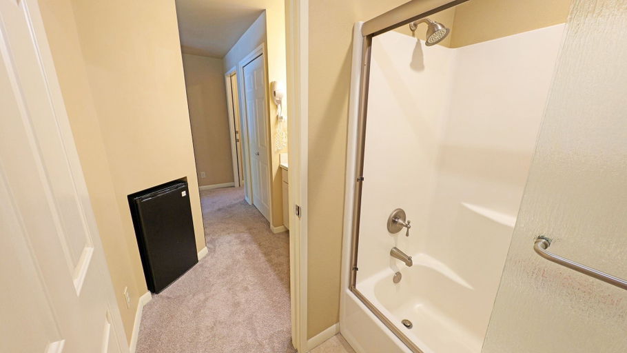 Bathroom 3, Mt Bachelor Village 424 3 Bedroom Condo, Deschutes