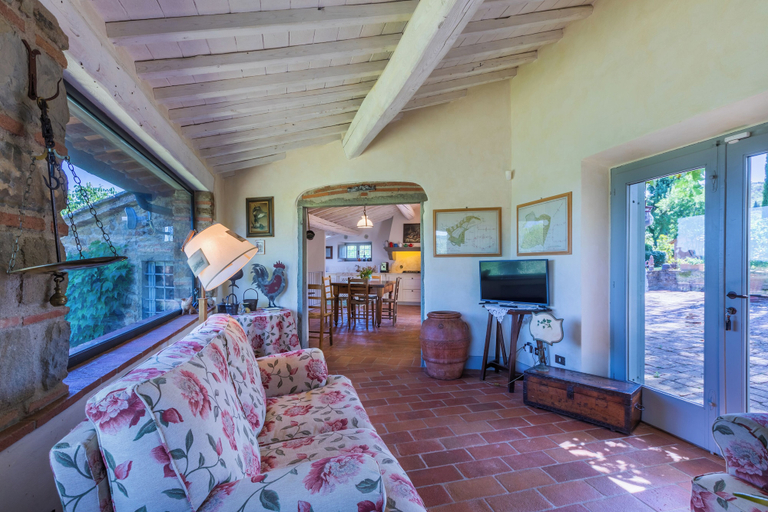 Living area 2, Borgo Savignola, Florence
