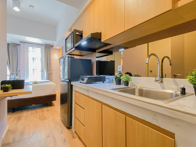Private kitchen 5, Stylish Studio Apartment At Tokyo Riverside Pik 2, Tangerang