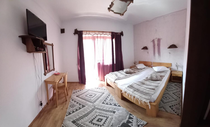 Bedroom 2, Pensiunea Andreea, Baisoara