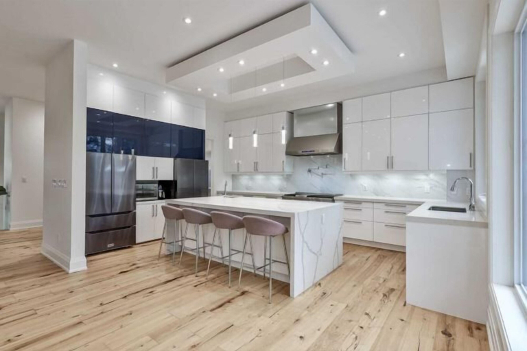 Private kitchen 5, Executive Luxury Room Downtown Toronto, Toronto