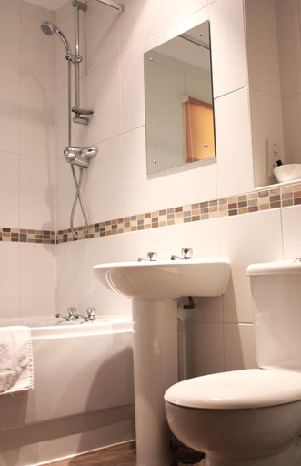 Bathroom 3, The Keelman, Newcastle upon Tyne