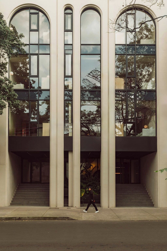 Primary image