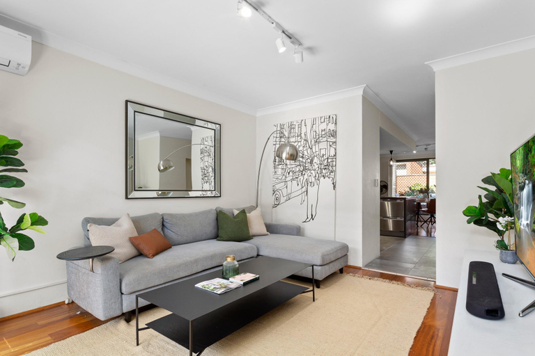 Others 4, Elegantly Modern 2-Bed In The Heart of Chippendale, Sydney