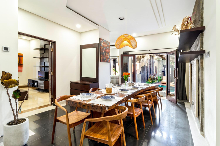 Food & Drinks 4, 5-Bedroom Private Villa near Padma Beach, Legian, Badung