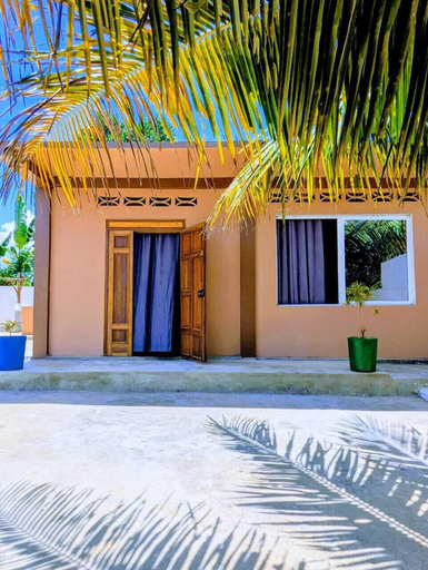 Front of property 4, Villa Natura, Diana