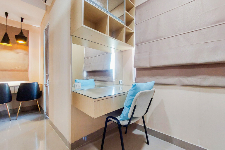 Interior 4, Strategic And Comfy Studio Apartment B Residence Near Bsd, Tangerang Selatan