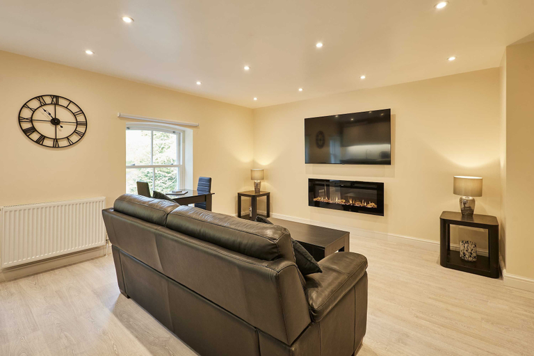 Room 2, Host Stay Ross View Second Floor Apartment, North Yorkshire