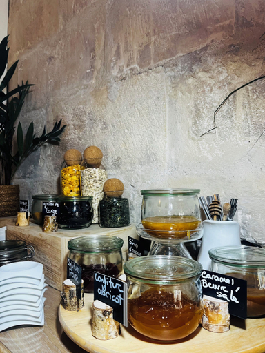 Food & Drinks 5, hotel de la Paix, Charente-Maritime