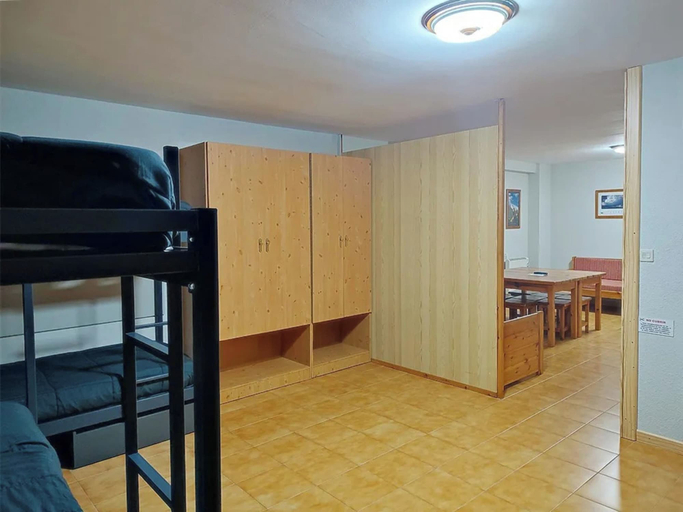 Bedroom 2, Apartamentos Midi 3000, Huesca