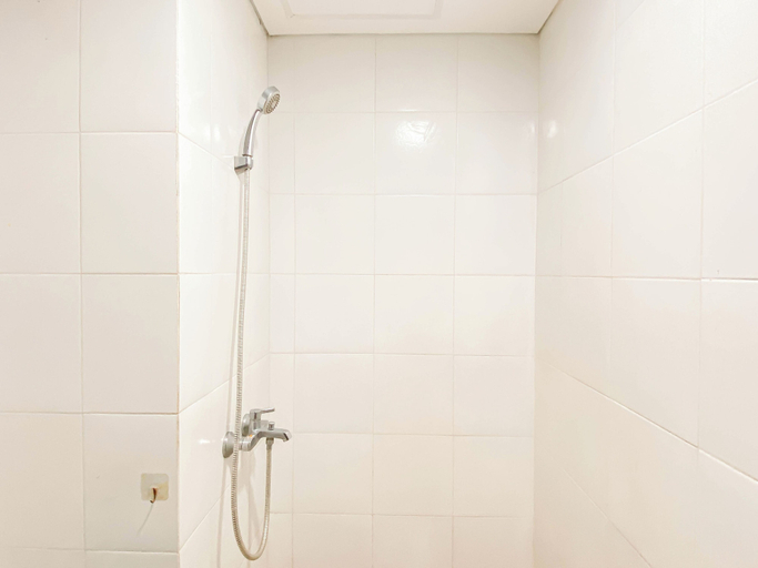 Bathroom 4, Standard 2BR Apartment Vittoria Residence, Jakarta Barat