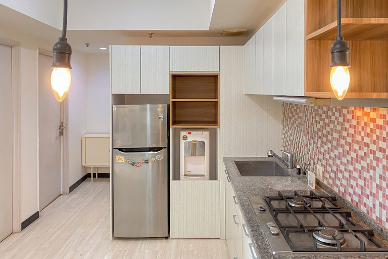 Private kitchen 4, Stunning And Comfortable 2Br At The Wave Kuningan Apartment, Jakarta Selatan