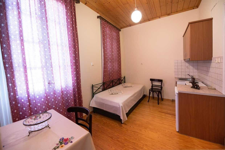 Bedroom 2, Hotel Patrai, Ionian Islands