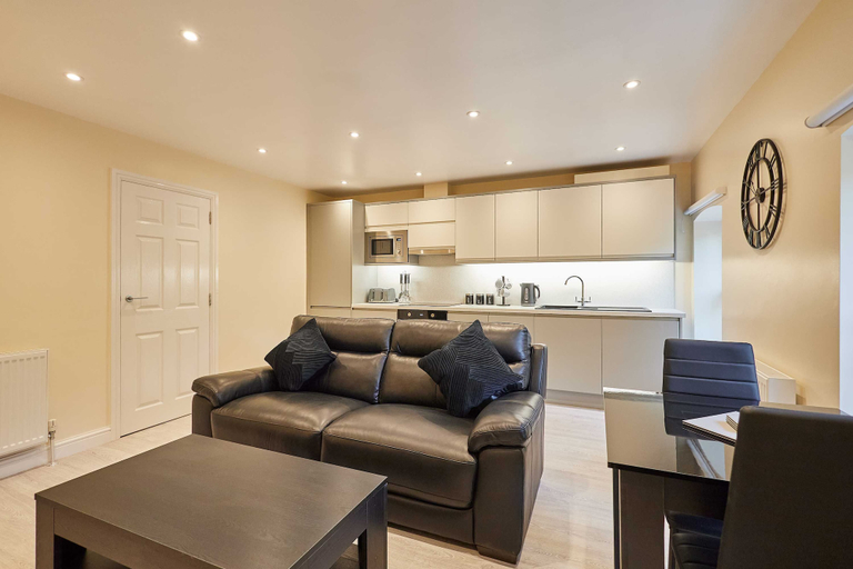 Room 4, Host Stay Ross View Second Floor Apartment, North Yorkshire
