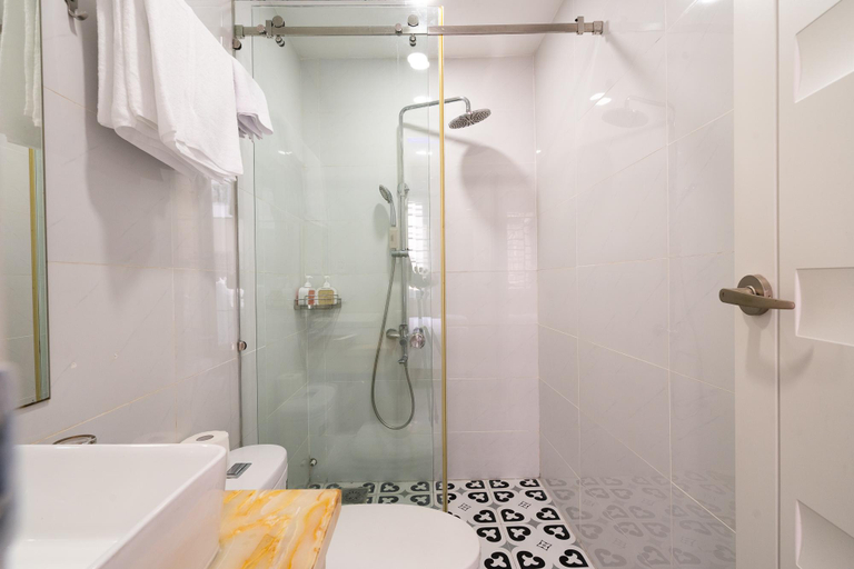Bathroom 4, Lucky Star Hotel - Lê Thị Riêng, District 1