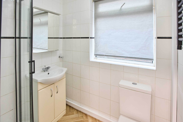 Room 3, Host Stay Emporium Apartment A, Nottingham
