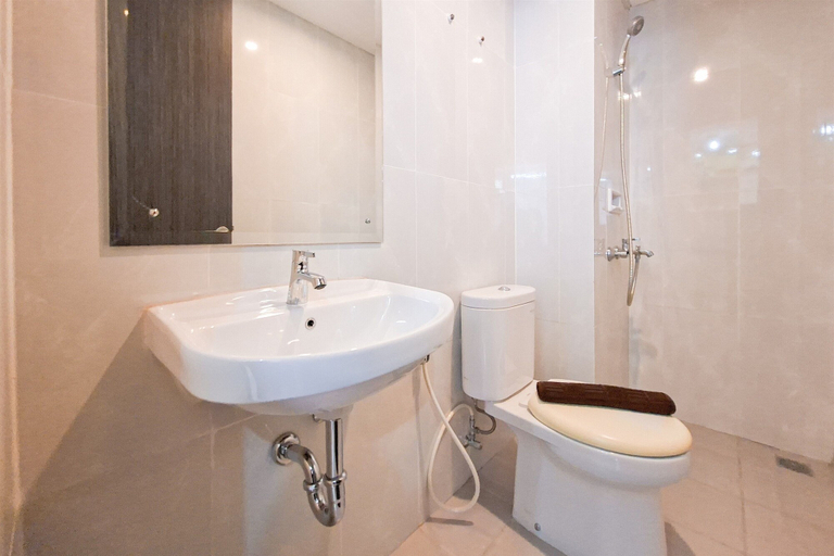 Interior 2, Standard 2Br At Serpong Garden Apartment, Tangerang