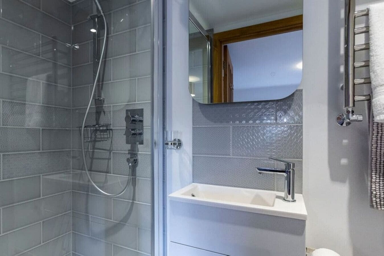 Room 2, 1 Bossiney House in Cornwall, Cornwall