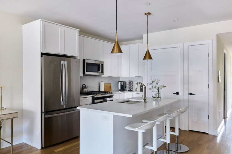 Room 5, Sunny 2BR Loft Work Relax Minutes to NYC, Hudson