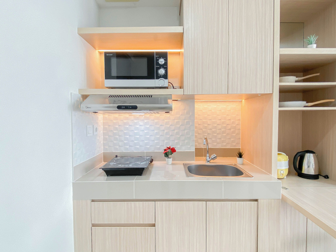 Private kitchen 2, 1Br At Apartment Vasanta Innopark Near Mm2100 Area, Cikarang