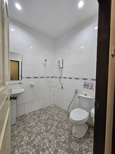 Bathroom 4, Samran Resort, Phuket Island