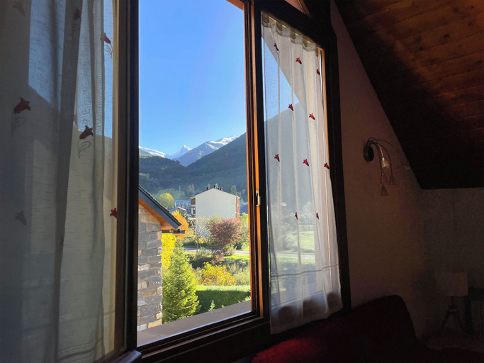 View from property, Apartamentos Villanua Collarada 3000, Huesca