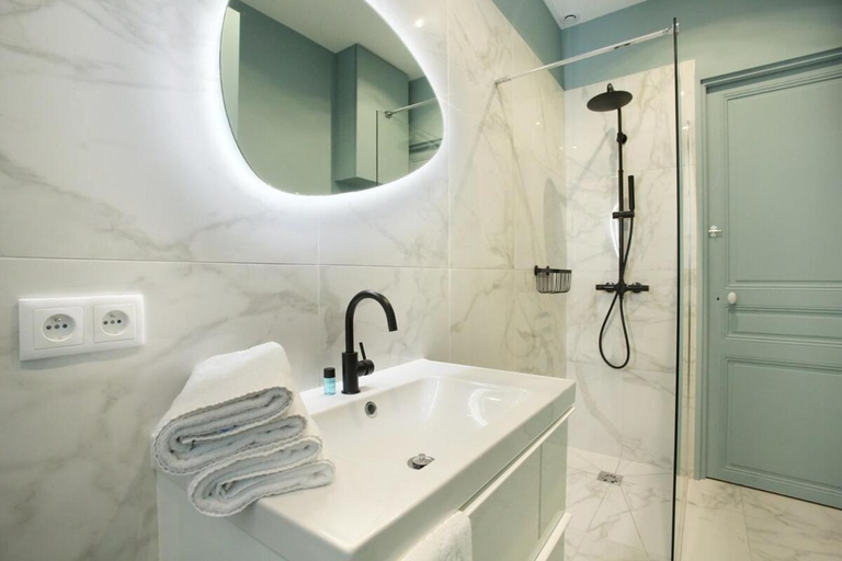 Bathroom 3, Apartment Champ de Mars - Tour Eiffel by Studio prestige, Paris