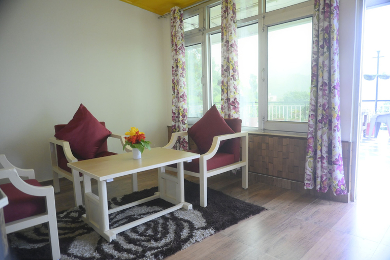 Living area, The Perfect Hideout By Himalayan Grove, Dehradun