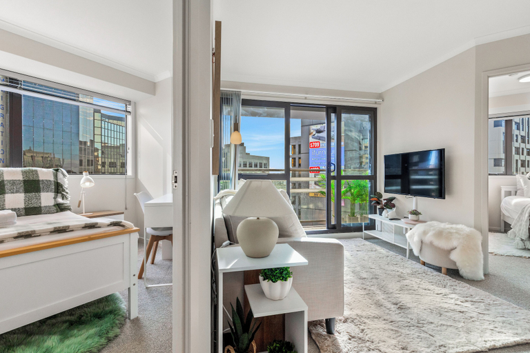 Room 3, 3BR Prime Spot Walk Everywhere by Zodiak, Waitakere